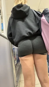 Deep wedgie gym girl shopping (OC)