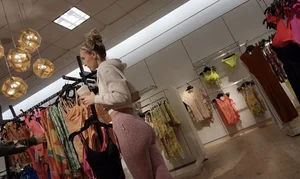 Tall slim chick Very hungry Ass  not OC