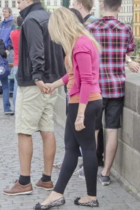 Blonde chicks ass in tight leggings
