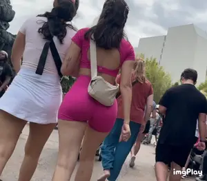 OC juicy Latina showing vpl in pink shorts