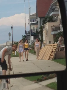Couple teens walking in shorts and leggings