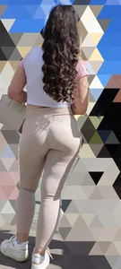 Curvy girl has such a cute body