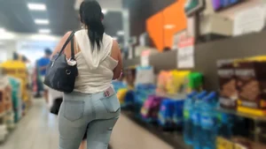 LATINA MILF