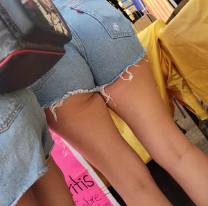 Lil cheeky latina in short shorts and sister with pokies!