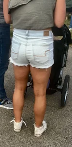 Short shorts at the fair