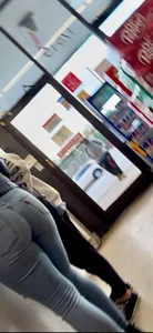 Baddie in Dollar General showing off her sexy ass