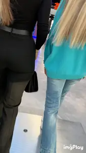 MILF Big ass in tight pants on the escalator (OC) w/GIFS