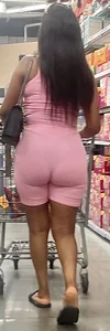 Huge Booty Ebony Milf in all Pink (vpl)
