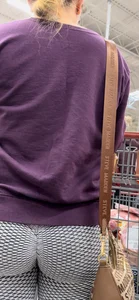 Hot Latina shopper