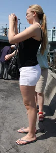 Chunky Candid Girl in Slippers and Shorts Bending Over Street Creepshots