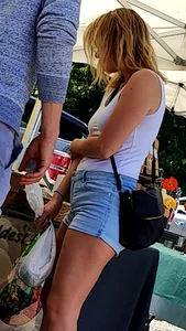 Denim short wearing blonde with a nice ass and wedgie