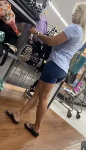 Sexy Solid Mature Gilf W Nice Smooth Legs