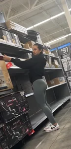 Nice ass in Aurola leggings at Walmart