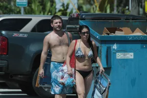 Huge collection of sexy girls out in bikinis in Florida