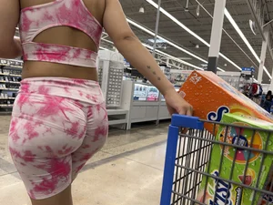 Public Beauties Series | PINK spanks on massive ass
