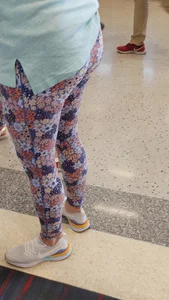 Flower print leggings blondie at the airport