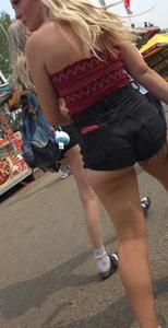 Blonde in jean short shorts