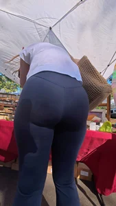 Blonde With Absolute Dumptruck At Farmers Market  (OC)