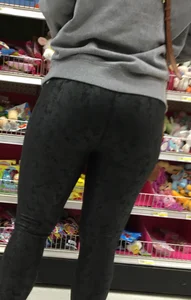 Target blonde milf with a nice ass in dark leggings