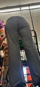 Petite chic w nice ass gobble in sweats‼️