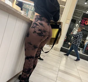 Fit Latina shopping (oc)