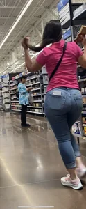 A post full of Latinas