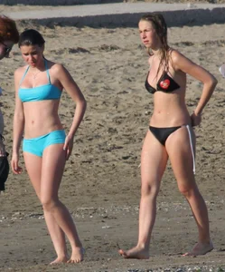 Bikini girls