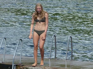 HOT! Teens in Bikinis (non-oc)