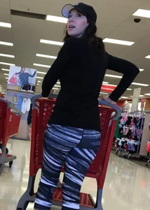 Candid girls in leggings and tights