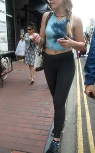 Guitar playing blonde babe with a nice ass and vtl in tight leggings