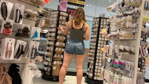 PAWG booty fits these tight jeans! (Not OC)