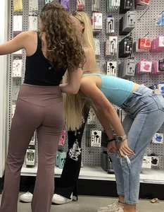 three teen shopping