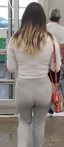 Nice Jiggly Ass Gray Leggings