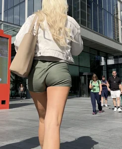 Fit toned blonde in tiny green shorts (OC)