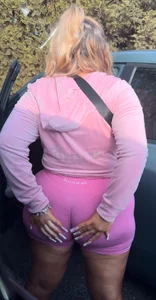 Wide gym ass Latina jiggle (BBW)