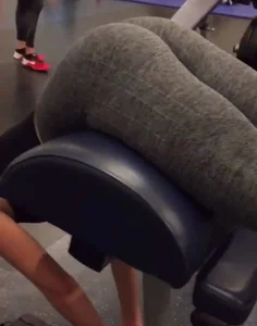 A Candid Girl With Incredibly Muscly Booty And Hips Working Out at the Gym Creepshots Gallery