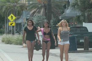 Florida beach and bikini girls
