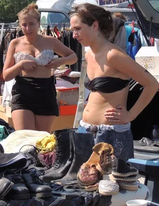 Sexy candid beach and bikini girls