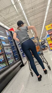 Tight beautiful ass and legs in blue legging. OC
