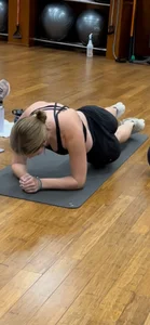 Thick slim teen showing off her incredible ass at the gym MUST SEE