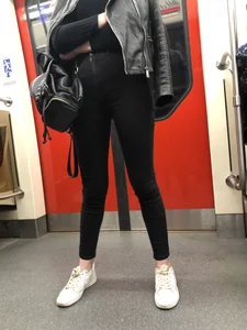 Hot Ass and Legs in Black Tight Jeans in the Subway Train Creep Closeups