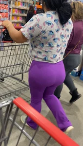 Thick latina in purple leggings