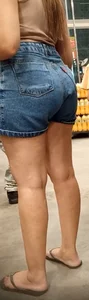 Hungry ass Hottie blonde