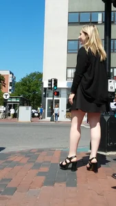 Cuties at lunch in the city