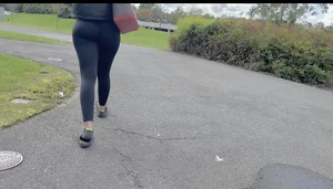 Jiggly ass Latina in leggings