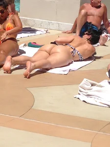 Candid beach and bikini babes