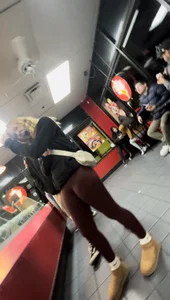 Fat Booty Cameltoe Duck-Lips Blonde PAWG  (OC)