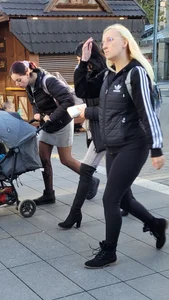 Blonde Candid Girl in Yoga Pants Street Creepshots Gallery