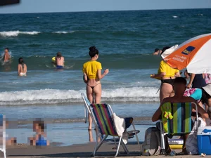 Fresh Brazilian Beach Shoots 01