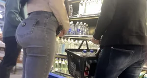 (First Post) Bubble butt Latina in tight jeans plus face shots